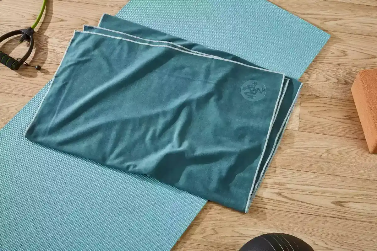 Manduka yoga towel